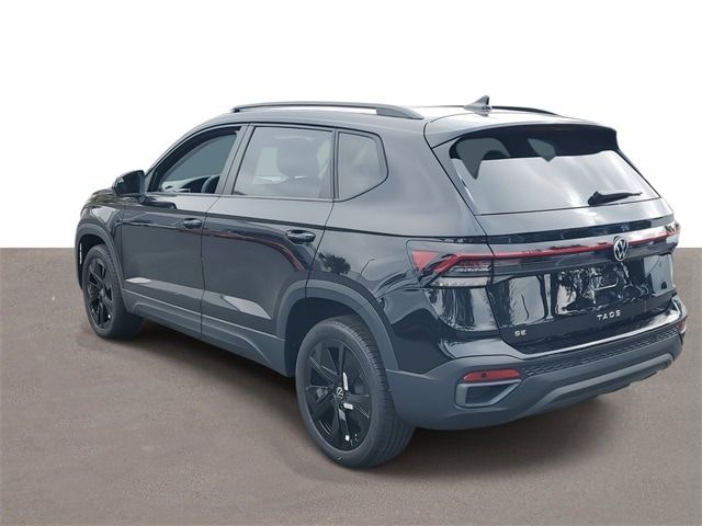 2025 Volkswagen Taos SE Black