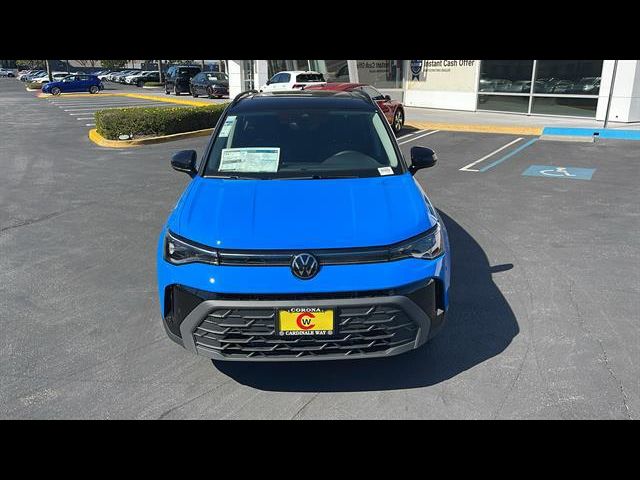 2025 Volkswagen Taos SE Black