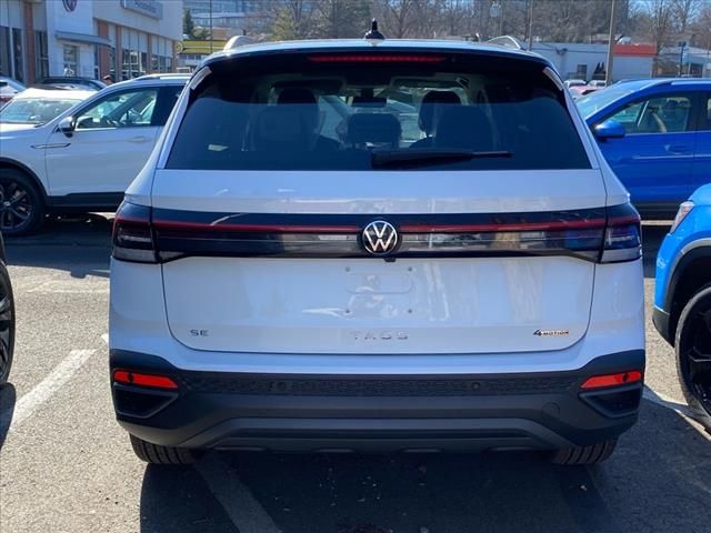 2025 Volkswagen Taos SE Black