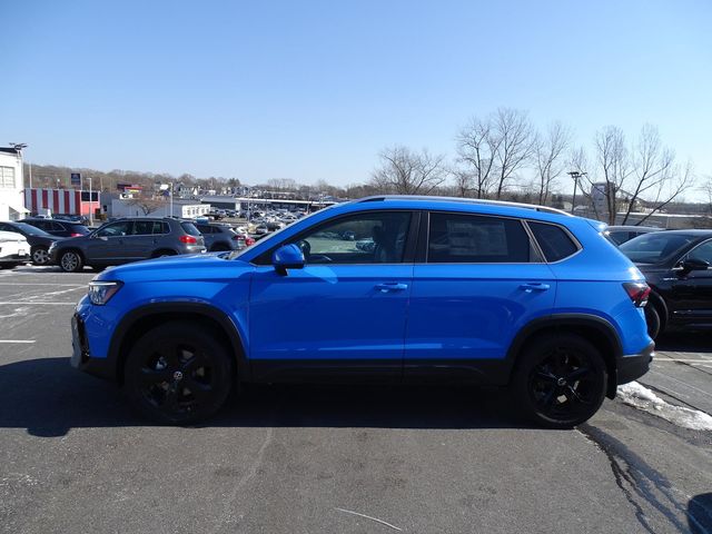 2025 Volkswagen Taos SEL