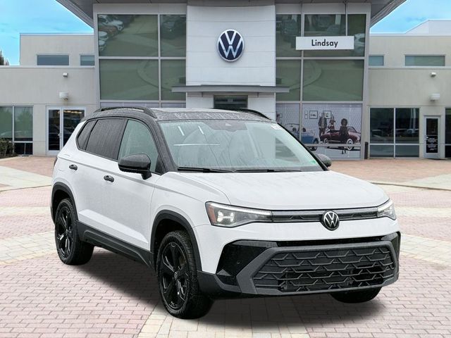 2025 Volkswagen Taos SE Black