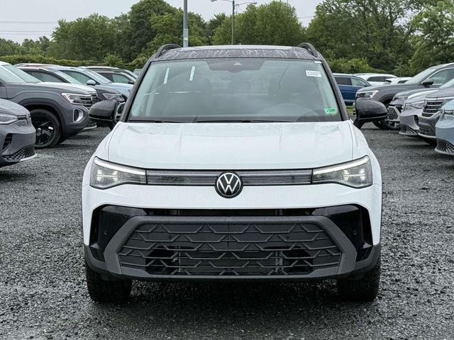 2025 Volkswagen Taos SE Black