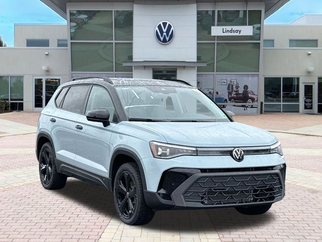 2025 Volkswagen Taos SE Black