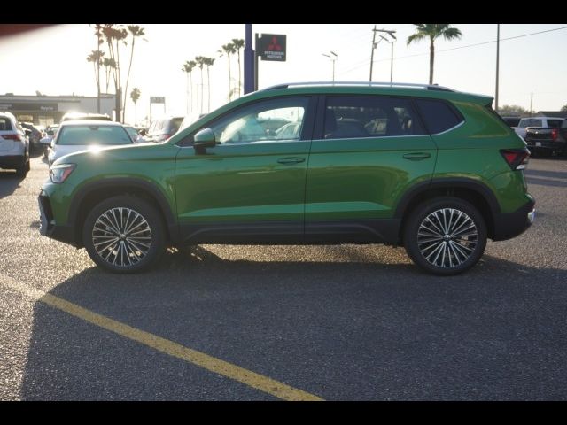 2025 Volkswagen Taos SE