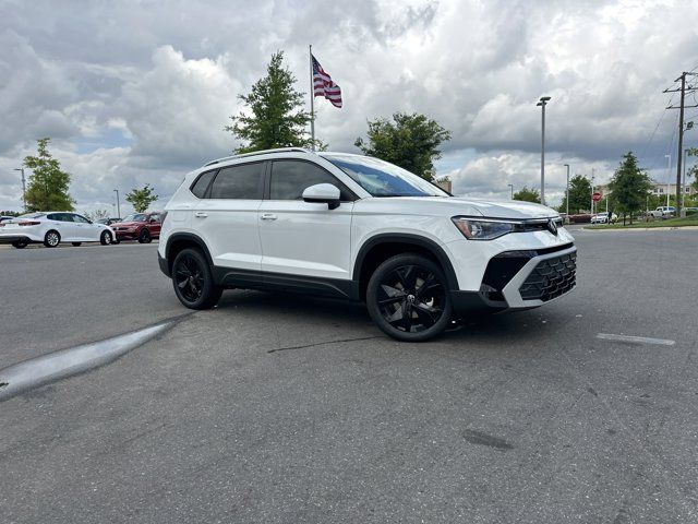 2025 Volkswagen Taos SE