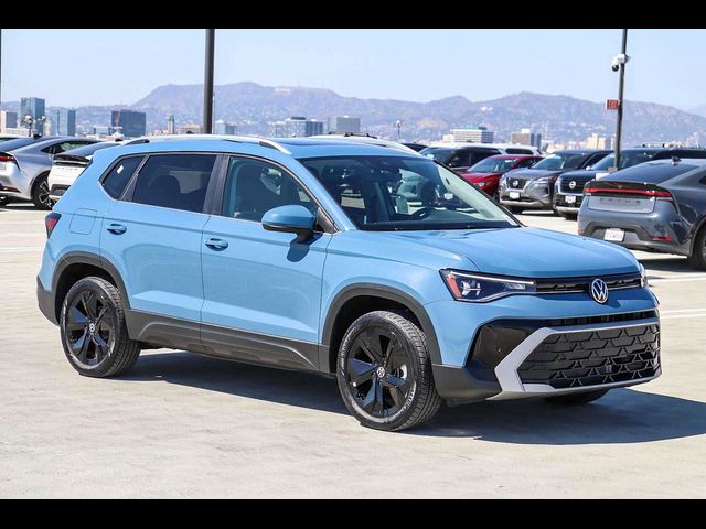 2025 Volkswagen Taos SE