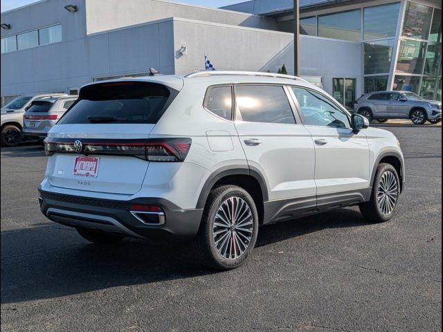 2025 Volkswagen Taos SE