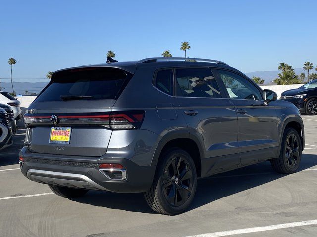 2025 Volkswagen Taos SE