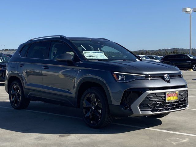 2025 Volkswagen Taos SE