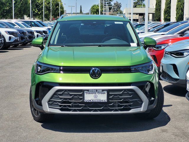 2025 Volkswagen Taos SE