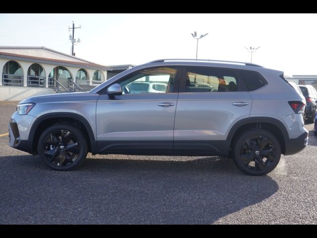 2025 Volkswagen Taos SE