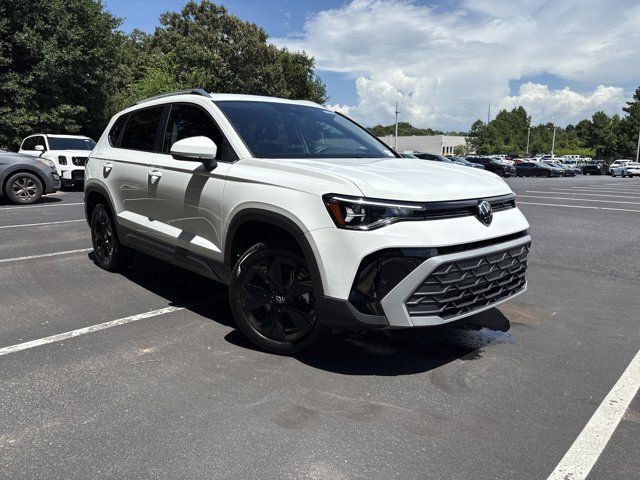2025 Volkswagen Taos SE