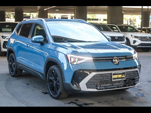 2025 Volkswagen Taos SE