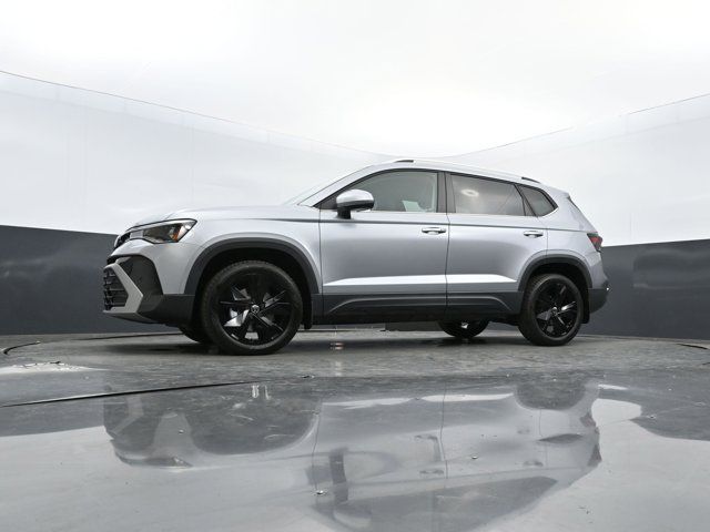 2025 Volkswagen Taos SE