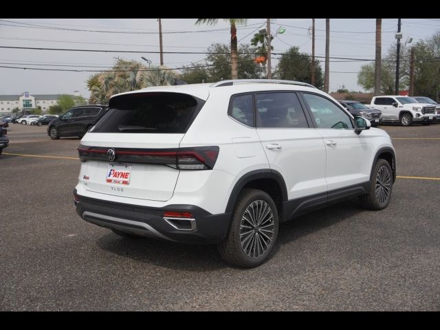 2025 Volkswagen Taos SE