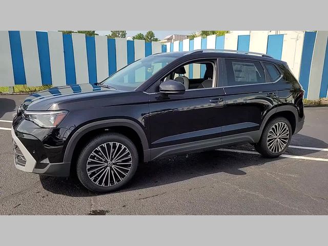 2025 Volkswagen Taos SE