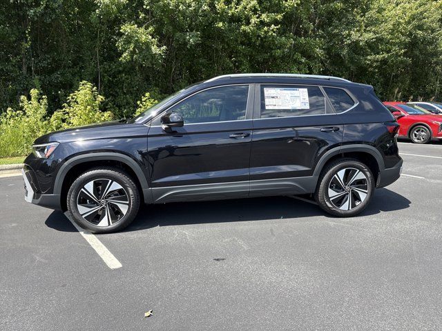 2025 Volkswagen Taos SE
