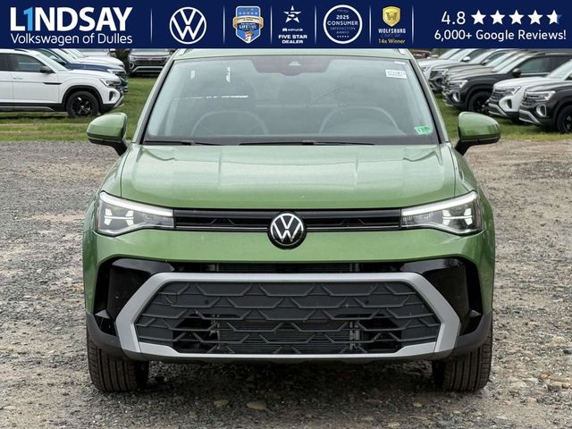 2025 Volkswagen Taos SE