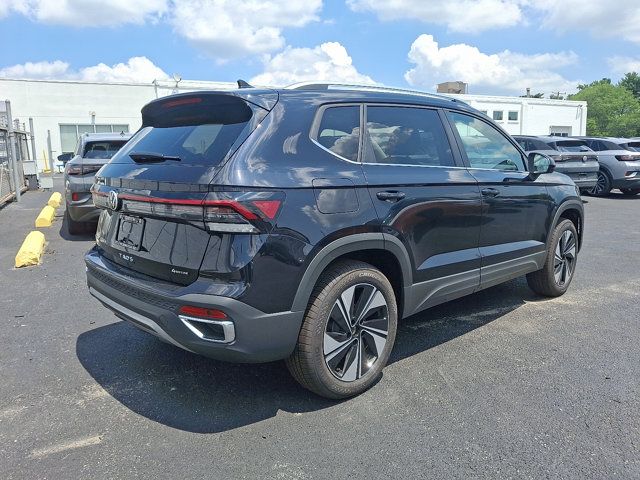 2025 Volkswagen Taos SE