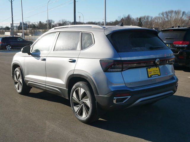 2025 Volkswagen Taos SE