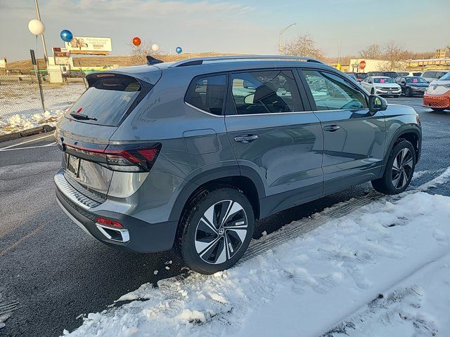 2025 Volkswagen Taos SE