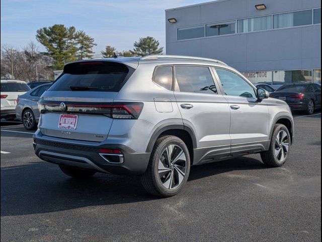 2025 Volkswagen Taos SE