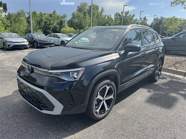 2025 Volkswagen Taos SEL