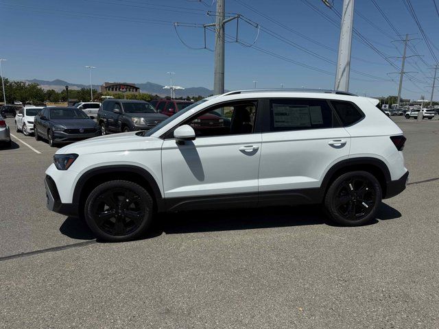 2025 Volkswagen Taos SEL