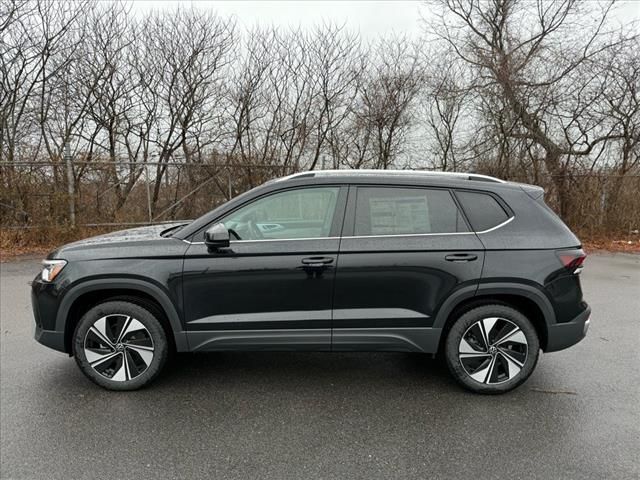 2025 Volkswagen Taos SE