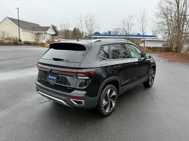 2025 Volkswagen Taos SE
