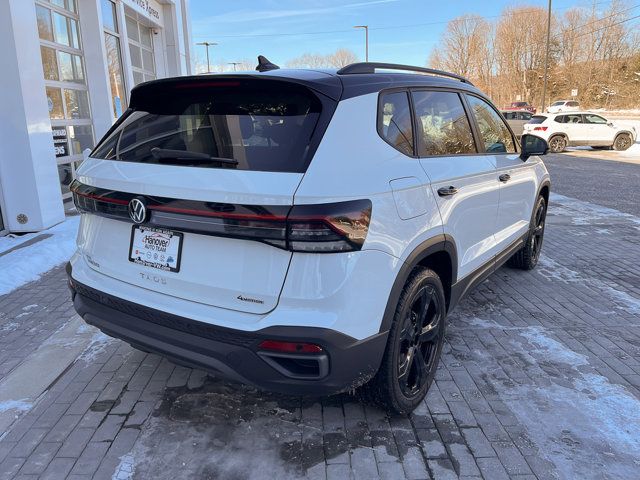 2025 Volkswagen Taos SE Black