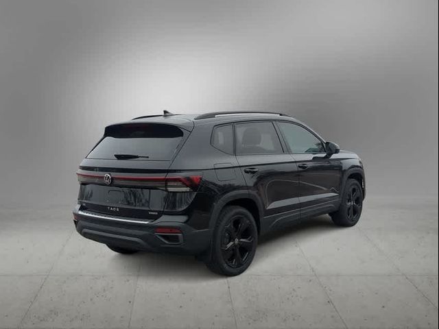 2025 Volkswagen Taos SE Black