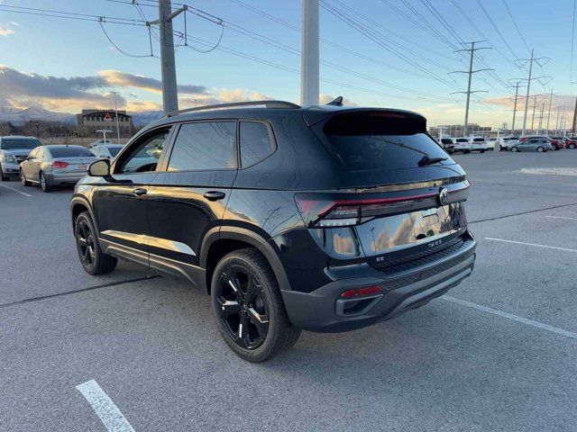 2025 Volkswagen Taos SE Black