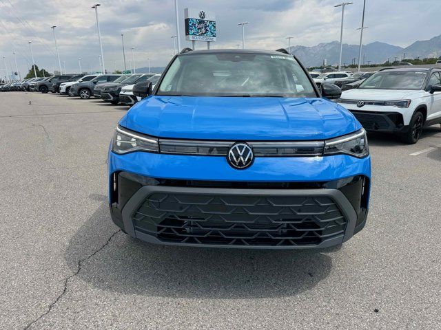 2025 Volkswagen Taos SE Black