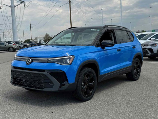 2025 Volkswagen Taos SE Black