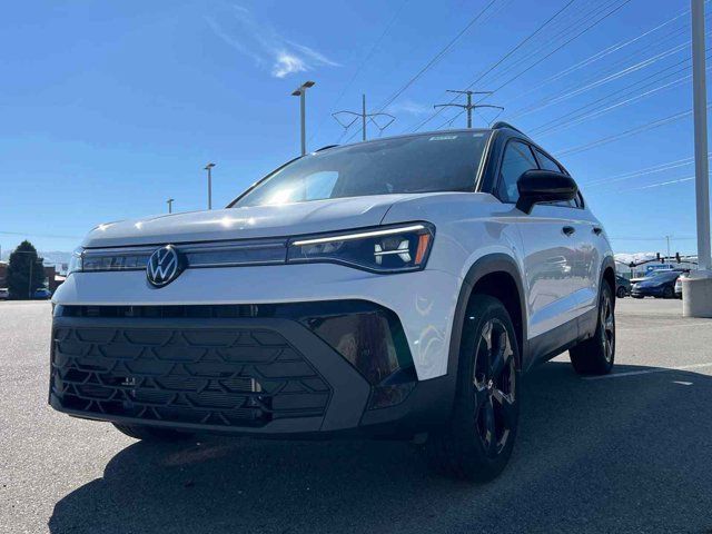 2025 Volkswagen Taos SE Black