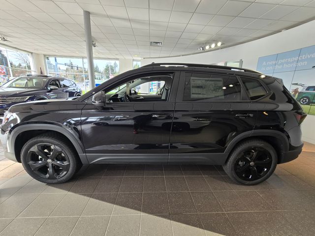 2025 Volkswagen Taos SE Black