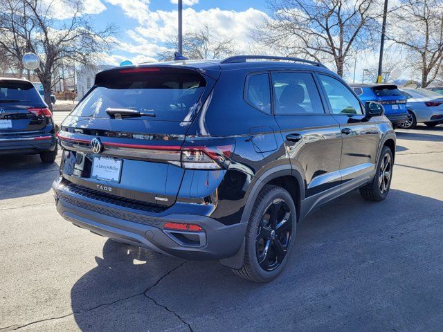 2025 Volkswagen Taos SE Black