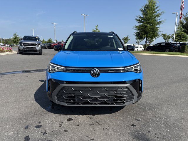 2025 Volkswagen Taos SE Black