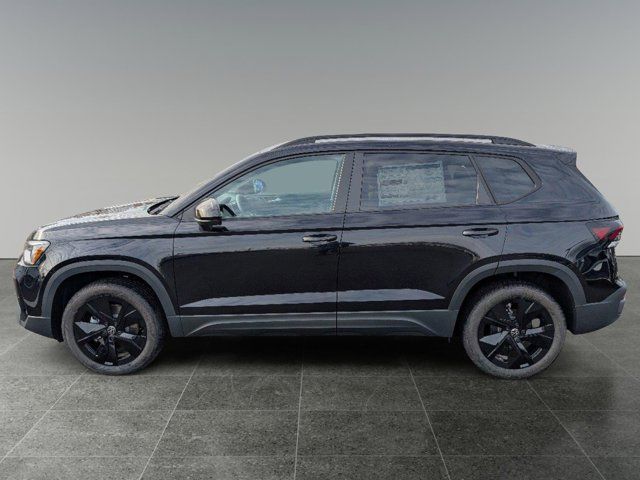 2025 Volkswagen Taos SE Black