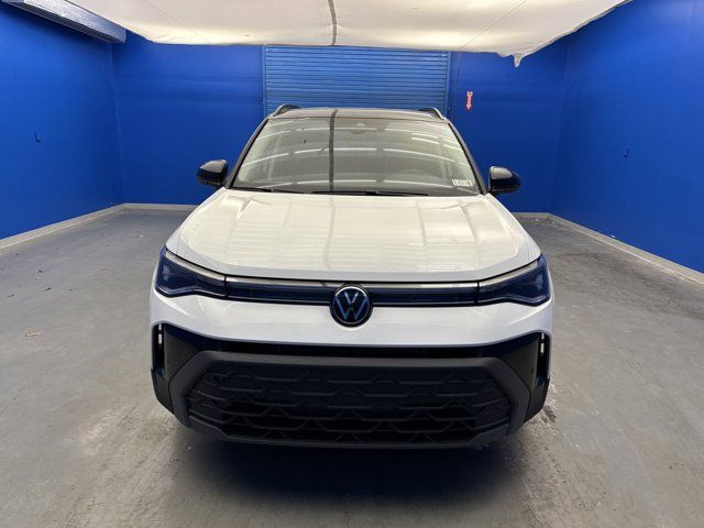 2025 Volkswagen Taos SE Black