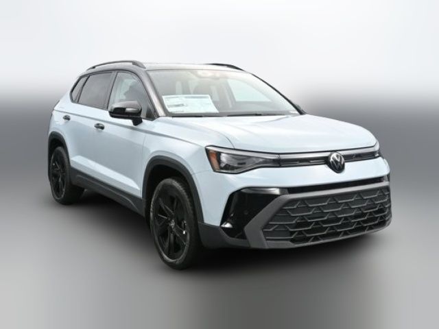 2025 Volkswagen Taos SE Black