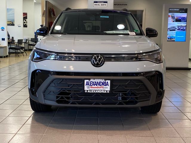 2025 Volkswagen Taos SE Black