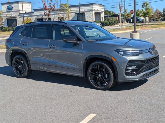 2025 Volkswagen Tiguan SE