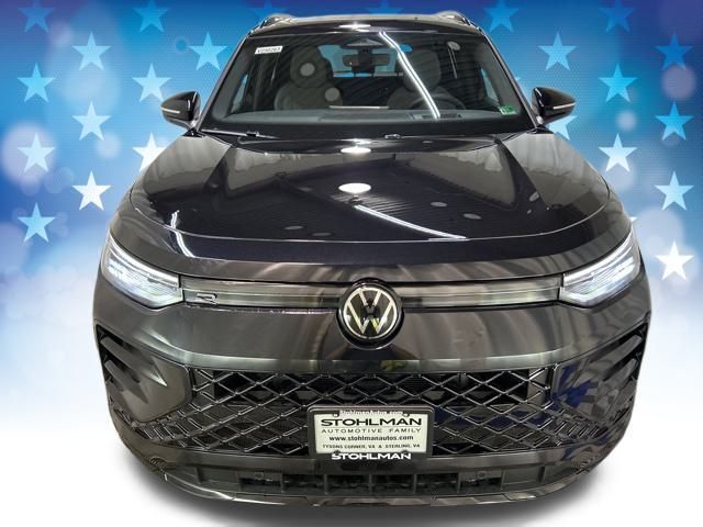 2025 Volkswagen Tiguan SE R-Line Black