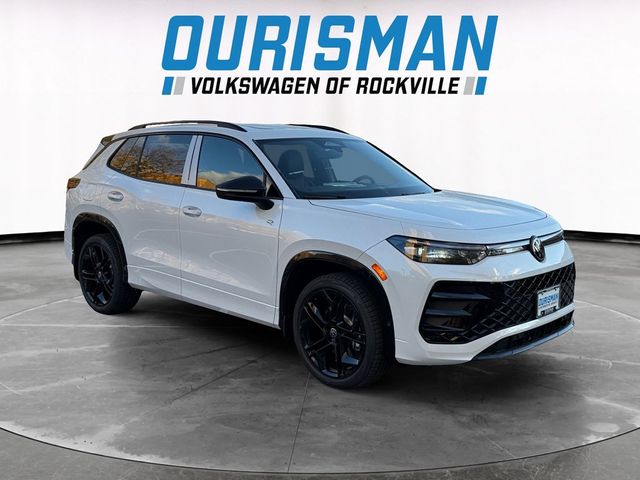 2025 Volkswagen Tiguan SE R-Line Black