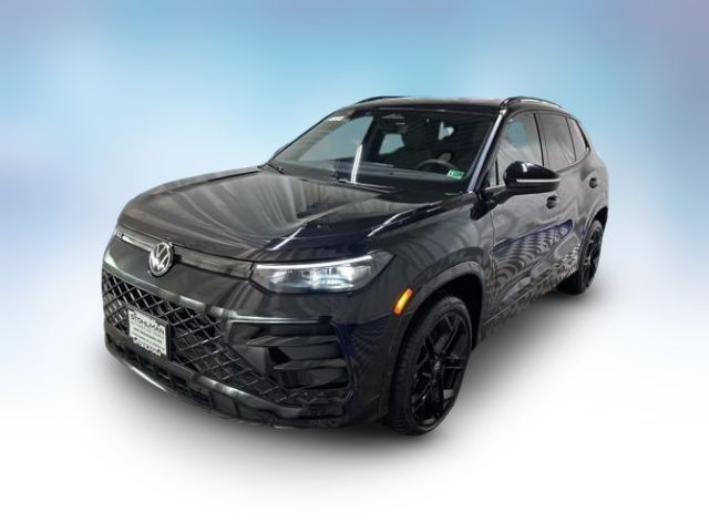 2025 Volkswagen Tiguan SE R-Line Black