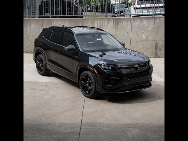 2025 Volkswagen Tiguan SE R-Line Black