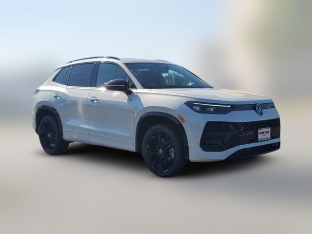 2025 Volkswagen Tiguan SE R-Line Black