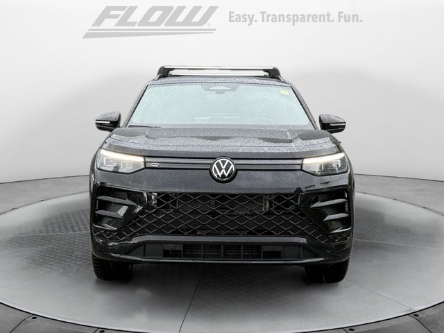2025 Volkswagen Tiguan SE R-Line Black